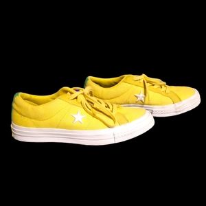 Converse One Star- Women's size 8/Youth's Size 5